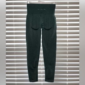 NVGTN Forest green curve seamless leggings